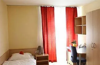Strawberry Hostel Viyana