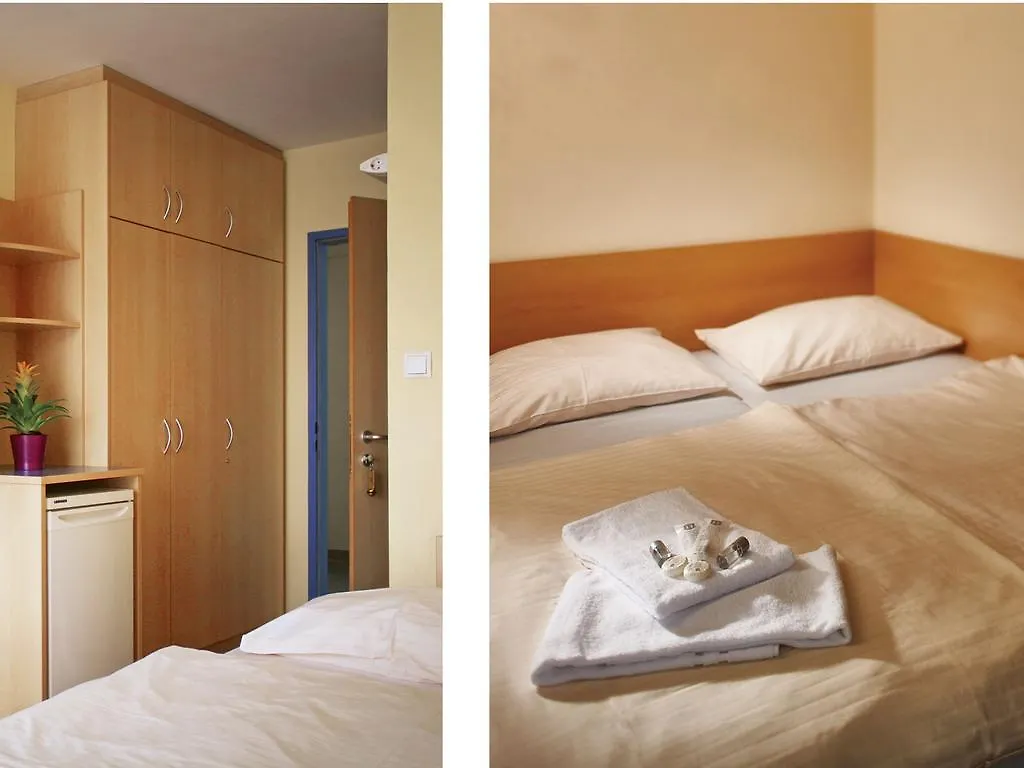 Strawberry Hostel Viyana