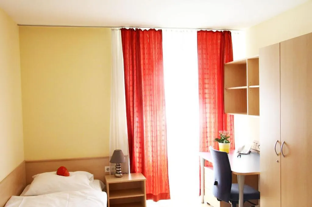 Strawberry Hostel Viyana