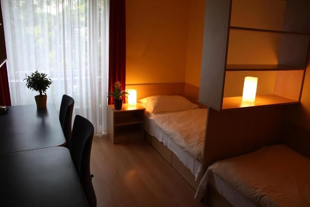 Strawberry Hostel Wiedeń 0*,  Austria